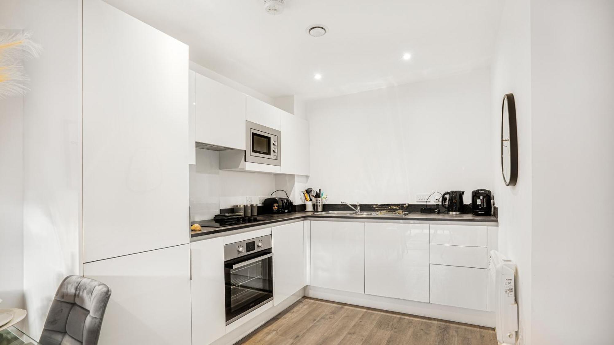 Oceanic Bliss: 2 Bed 2 Bath + Free Park + Netflix Apartment Birmingham Exterior foto